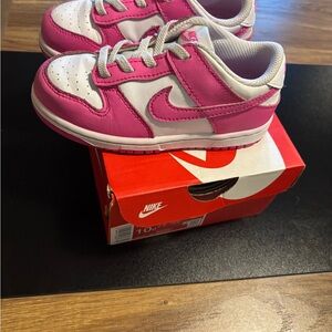 Nike Kids Sneakers in Pink and White